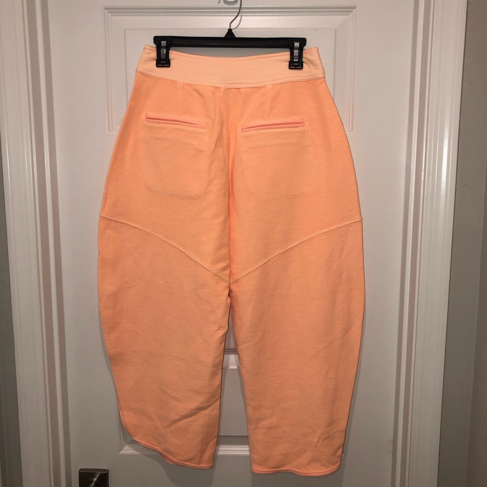New Free People FP Movement Peach Timko Barrel Leg Pants sz S/Small - Picture 8 of 8